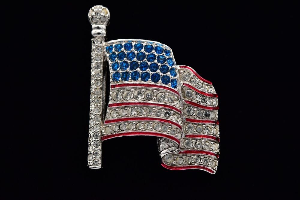 Swarovski Vintage American Flag Brooch USA Patriotic Crystal Rhinestone BinBG